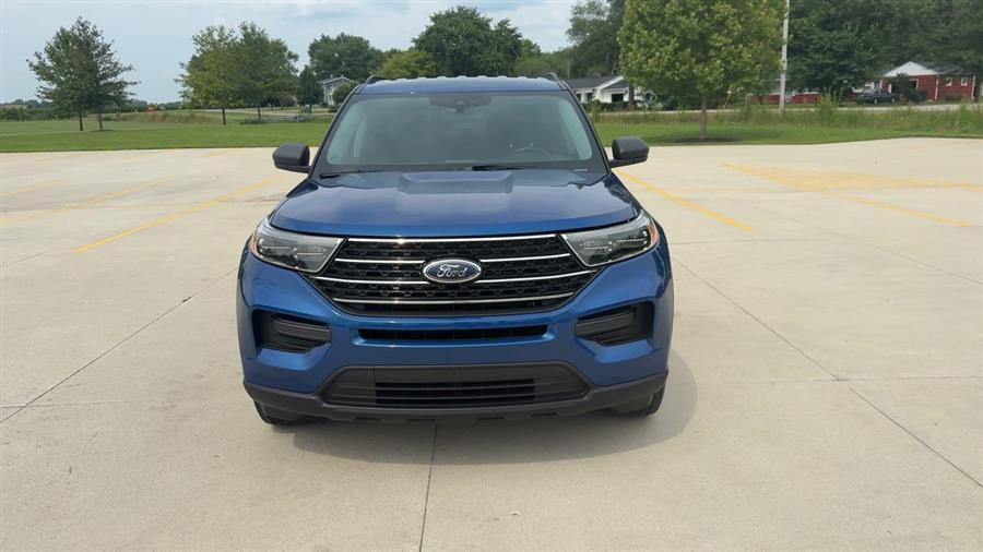 2020 Ford Explorer XLT photo 2