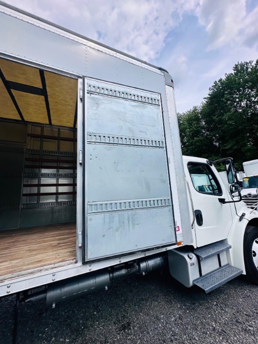 2016 FREIGHTLINER M2 26FT BOX TRUCK NO CDL LIFT GATE CUMMINS, available for sale in South Amboy, New Jersey | NJ Truck Spot. South Amboy, New Jersey 2016 FREIGHTLINER M2 26FT BOX TRUCK NO CDL LIFT GATE CUMMINS, available for sale in South Amboy, New Jersey | NJ Truck Spot. South Amboy, New Jersey