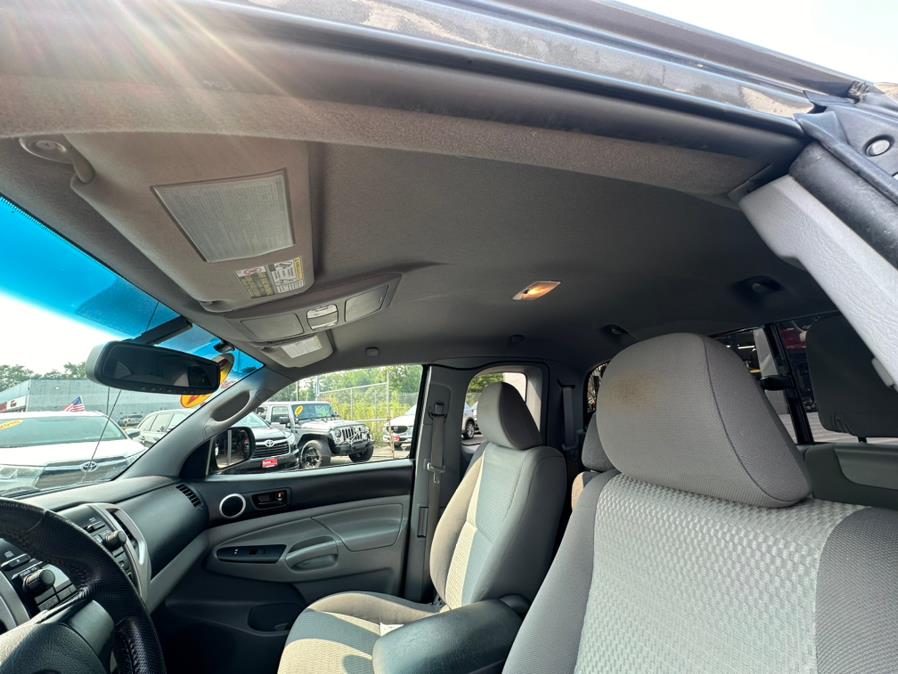 2012 Toyota Tacoma 4WD Access Cab I4 AT (Natl), available for sale in West Hartford, Connecticut | AutoMax. West Hartford, Connecticut 2012 Toyota Tacoma 4WD Access Cab I4 AT (Natl), available for sale in West Hartford, Connecticut | AutoMax. West Hartford, Connecticut