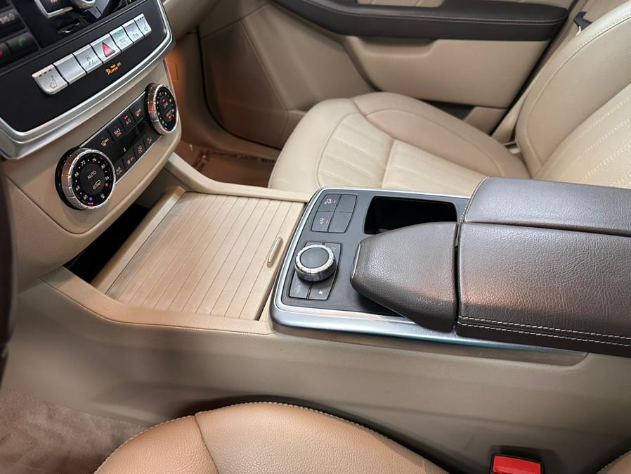 2015 Mercedes-Benz GL-Class 4MATIC 4dr GL 450, available for sale in Linden, New Jersey | East Coast Auto Group. Linden, New Jersey 2015 Mercedes-Benz GL-Class 4MATIC 4dr GL 450, available for sale in Linden, New Jersey | East Coast Auto Group. Linden, New Jersey