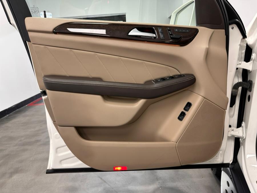 2015 Mercedes-Benz GL-Class 4MATIC 4dr GL 450, available for sale in Linden, New Jersey | East Coast Auto Group. Linden, New Jersey 2015 Mercedes-Benz GL-Class 4MATIC 4dr GL 450, available for sale in Linden, New Jersey | East Coast Auto Group. Linden, New Jersey