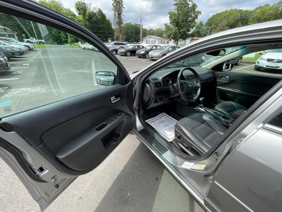 2009 Ford Fusion 4dr Sdn V6 SEL FWD, available for sale in North Branford, Connecticut | CarHavn. North Branford, Connecticut 2009 Ford Fusion 4dr Sdn V6 SEL FWD, available for sale in North Branford, Connecticut | CarHavn. North Branford, Connecticut