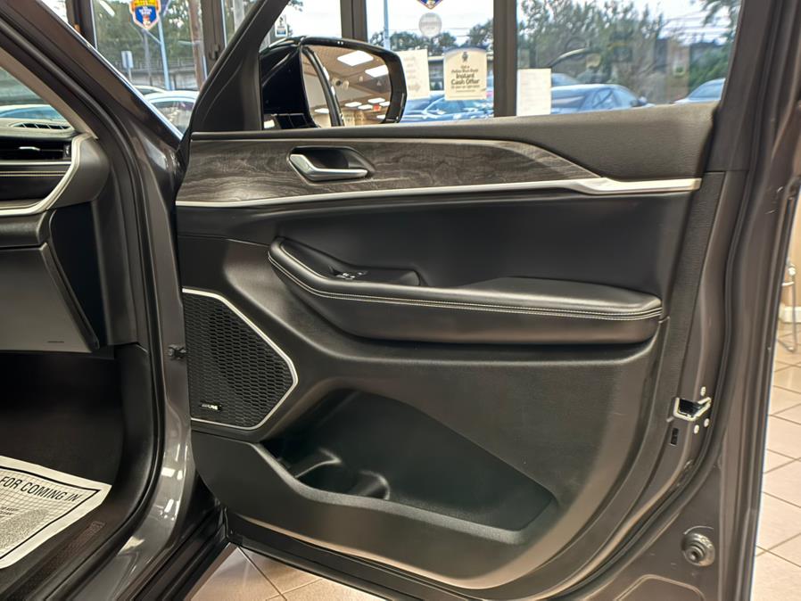 2022 Jeep Grand Cherokee Limited 4x4, available for sale in Massapequa Park, New York | Power Motors East. Massapequa Park, New York 2022 Jeep Grand Cherokee Limited 4x4, available for sale in Massapequa Park, New York | Power Motors East. Massapequa Park, New York