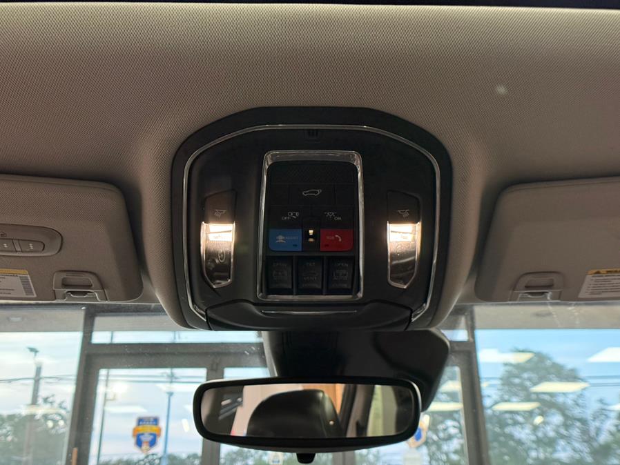 2022 Jeep Grand Cherokee Limited 4x4, available for sale in Massapequa Park, New York | Power Motors East. Massapequa Park, New York 2022 Jeep Grand Cherokee Limited 4x4, available for sale in Massapequa Park, New York | Power Motors East. Massapequa Park, New York
