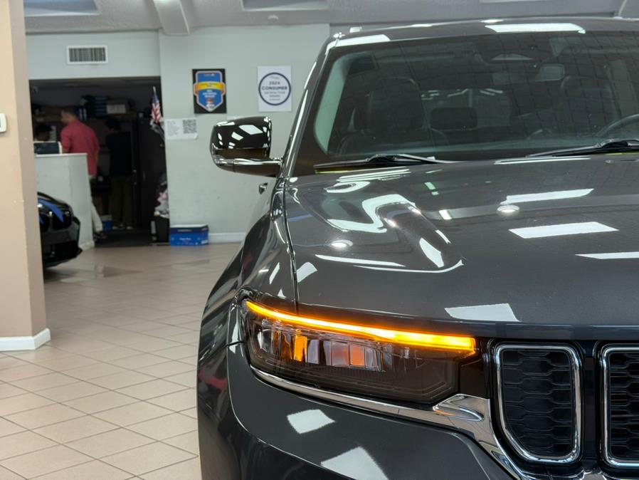 2022 Jeep Grand Cherokee Limited 4x4, available for sale in Massapequa Park, New York | Power Motors East. Massapequa Park, New York 2022 Jeep Grand Cherokee Limited 4x4, available for sale in Massapequa Park, New York | Power Motors East. Massapequa Park, New York