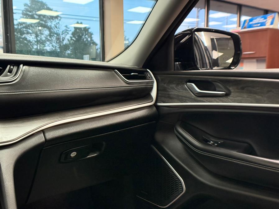 2022 Jeep Grand Cherokee Limited 4x4, available for sale in Massapequa Park, New York | Power Motors East. Massapequa Park, New York 2022 Jeep Grand Cherokee Limited 4x4, available for sale in Massapequa Park, New York | Power Motors East. Massapequa Park, New York