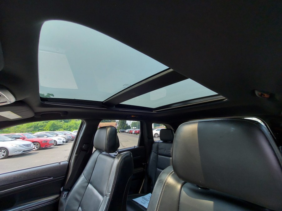 2015 Jeep Grand Cherokee 4WD 4dr Limited, available for sale in East Windsor, Connecticut | United Auto Sales of E Windsor, Inc. East Windsor, Connecticut 2015 Jeep Grand Cherokee 4WD 4dr Limited, available for sale in East Windsor, Connecticut | United Auto Sales of E Windsor, Inc. East Windsor, Connecticut