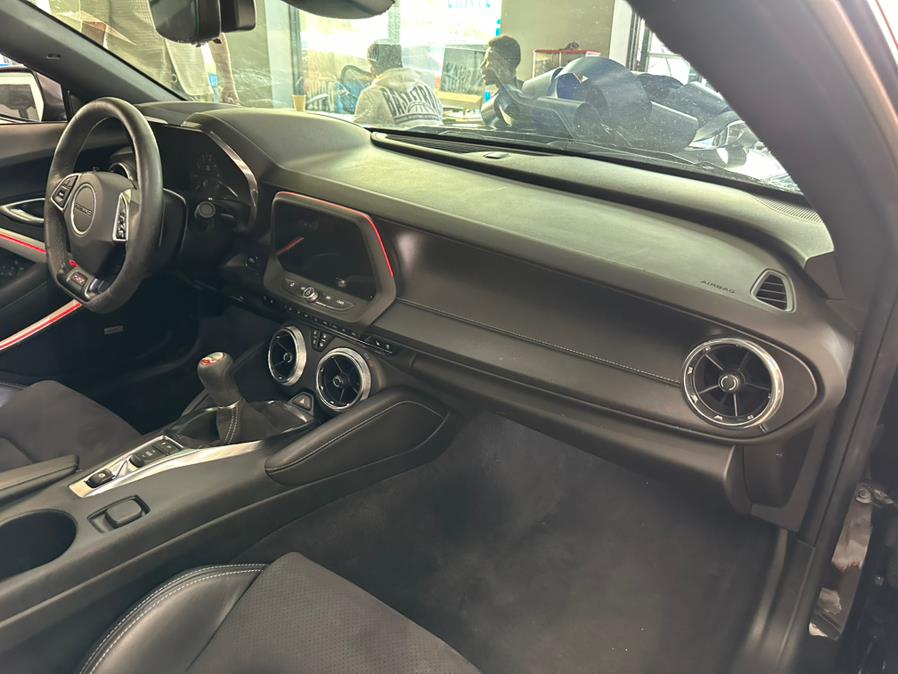 2021 Chevrolet Camaro 2dr Cpe 2SS, available for sale in Inwood, New York | 5 Towns Drive. Inwood, New York 2021 Chevrolet Camaro 2dr Cpe 2SS, available for sale in Inwood, New York | 5 Towns Drive. Inwood, New York