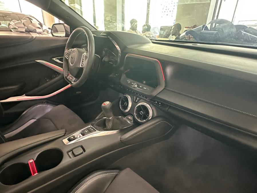 2021 Chevrolet Camaro 2dr Cpe 2SS, available for sale in Inwood, New York | 5 Towns Drive. Inwood, New York 2021 Chevrolet Camaro 2dr Cpe 2SS, available for sale in Inwood, New York | 5 Towns Drive. Inwood, New York