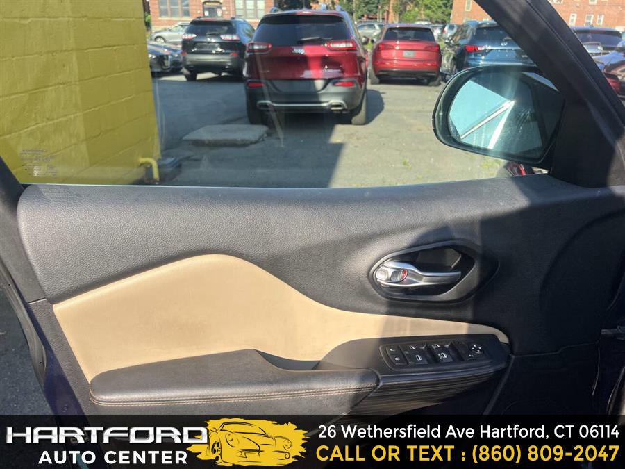 2015 Jeep Cherokee Limited 4x4 4dr SUV, available for sale in Hartford, Connecticut | Hartford Auto Center LLC. Hartford, Connecticut 2015 Jeep Cherokee Limited 4x4 4dr SUV, available for sale in Hartford, Connecticut | Hartford Auto Center LLC. Hartford, Connecticut