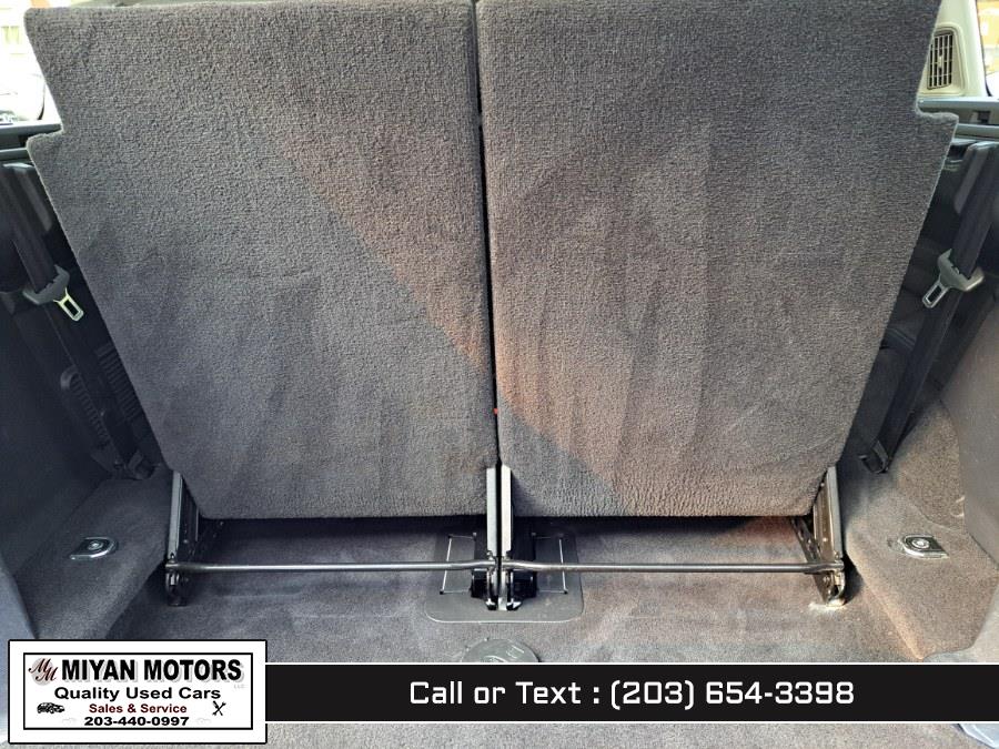 2012 Land Rover LR4 4WD 4dr LUX, available for sale in Meriden, Connecticut | Miyan Motors. Meriden, Connecticut 2012 Land Rover LR4 4WD 4dr LUX, available for sale in Meriden, Connecticut | Miyan Motors. Meriden, Connecticut