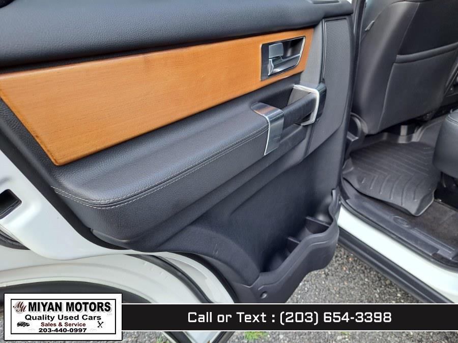 2012 Land Rover LR4 4WD 4dr LUX, available for sale in Meriden, Connecticut | Miyan Motors. Meriden, Connecticut 2012 Land Rover LR4 4WD 4dr LUX, available for sale in Meriden, Connecticut | Miyan Motors. Meriden, Connecticut
