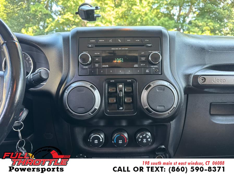 2014 Jeep Wrangler Unlimited 4WD 4dr Sport, available for sale in East Windsor, Connecticut | Full Throttle Power Sports LLC. East Windsor, Connecticut 2014 Jeep Wrangler Unlimited 4WD 4dr Sport, available for sale in East Windsor, Connecticut | Full Throttle Power Sports LLC. East Windsor, Connecticut