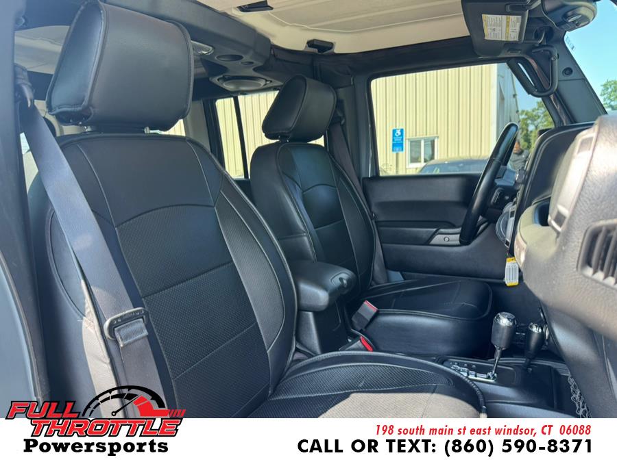 2014 Jeep Wrangler Unlimited 4WD 4dr Sport, available for sale in East Windsor, Connecticut | Full Throttle Power Sports LLC. East Windsor, Connecticut 2014 Jeep Wrangler Unlimited 4WD 4dr Sport, available for sale in East Windsor, Connecticut | Full Throttle Power Sports LLC. East Windsor, Connecticut