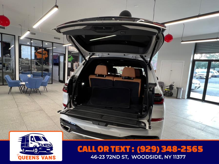 2024 BMW X7 xDrive40i Sports Activity Vehicle, available for sale in Woodside, New York | Queens Vans LLC. Woodside, New York 2024 BMW X7 xDrive40i Sports Activity Vehicle, available for sale in Woodside, New York | Queens Vans LLC. Woodside, New York