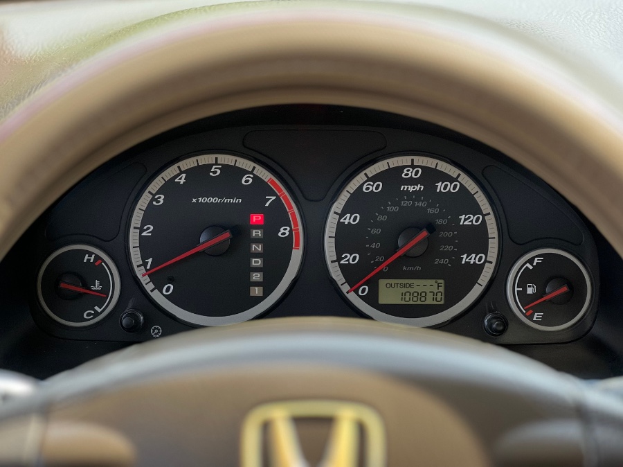 2005 Honda CR-V 2WD LX AT, available for sale in Paterson, New Jersey | Speedway Motors LLC. Paterson, New Jersey 2005 Honda CR-V 2WD LX AT, available for sale in Paterson, New Jersey | Speedway Motors LLC. Paterson, New Jersey