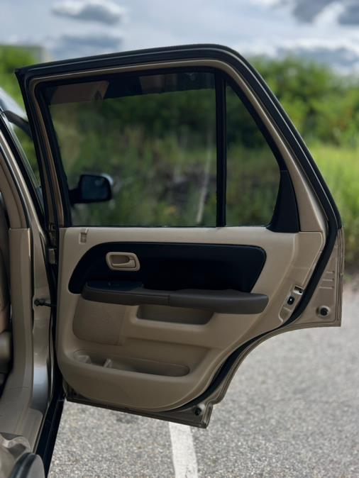 2005 Honda CR-V 2WD LX AT, available for sale in Paterson, New Jersey | Speedway Motors LLC. Paterson, New Jersey 2005 Honda CR-V 2WD LX AT, available for sale in Paterson, New Jersey | Speedway Motors LLC. Paterson, New Jersey