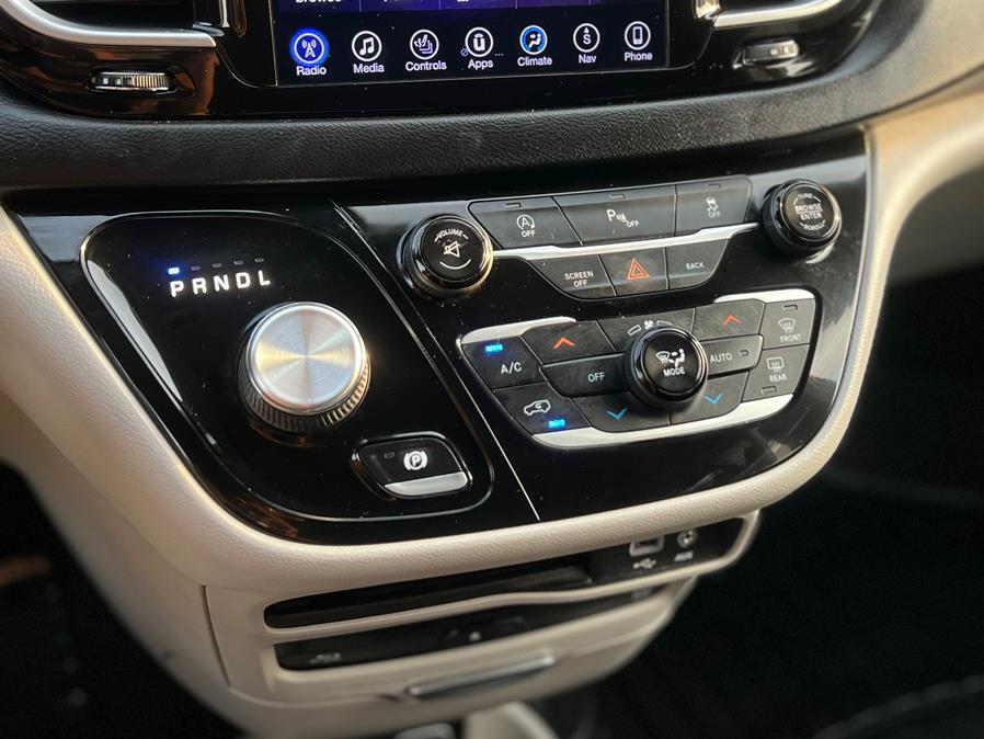 2017 Chrysler Pacifica Touring-L Plus FWD, available for sale in Paterson, New Jersey | Speedway Motors LLC. Paterson, New Jersey 2017 Chrysler Pacifica Touring-L Plus FWD, available for sale in Paterson, New Jersey | Speedway Motors LLC. Paterson, New Jersey