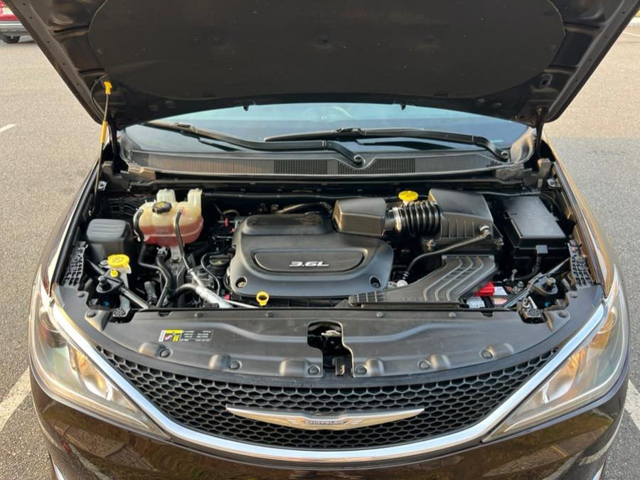 2017 Chrysler Pacifica Touring-L Plus FWD, available for sale in Paterson, New Jersey | Speedway Motors LLC. Paterson, New Jersey 2017 Chrysler Pacifica Touring-L Plus FWD, available for sale in Paterson, New Jersey | Speedway Motors LLC. Paterson, New Jersey