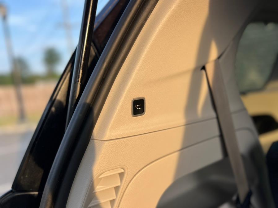 2017 Chrysler Pacifica Touring-L Plus FWD, available for sale in Paterson, New Jersey | Speedway Motors LLC. Paterson, New Jersey 2017 Chrysler Pacifica Touring-L Plus FWD, available for sale in Paterson, New Jersey | Speedway Motors LLC. Paterson, New Jersey