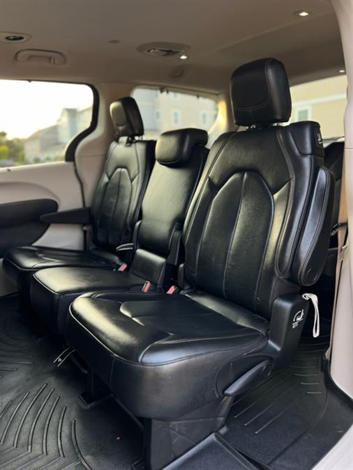 2017 Chrysler Pacifica Touring-L Plus FWD, available for sale in Paterson, New Jersey | Speedway Motors LLC. Paterson, New Jersey 2017 Chrysler Pacifica Touring-L Plus FWD, available for sale in Paterson, New Jersey | Speedway Motors LLC. Paterson, New Jersey