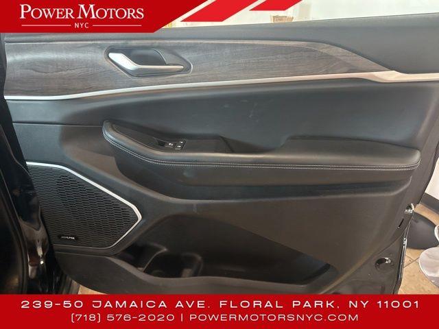 2023 Jeep Grand Cherokee 4xe, available for sale in Floral Park, New York | Shop Auto NY. Floral Park, New York 2023 Jeep Grand Cherokee 4xe, available for sale in Floral Park, New York | Shop Auto NY. Floral Park, New York