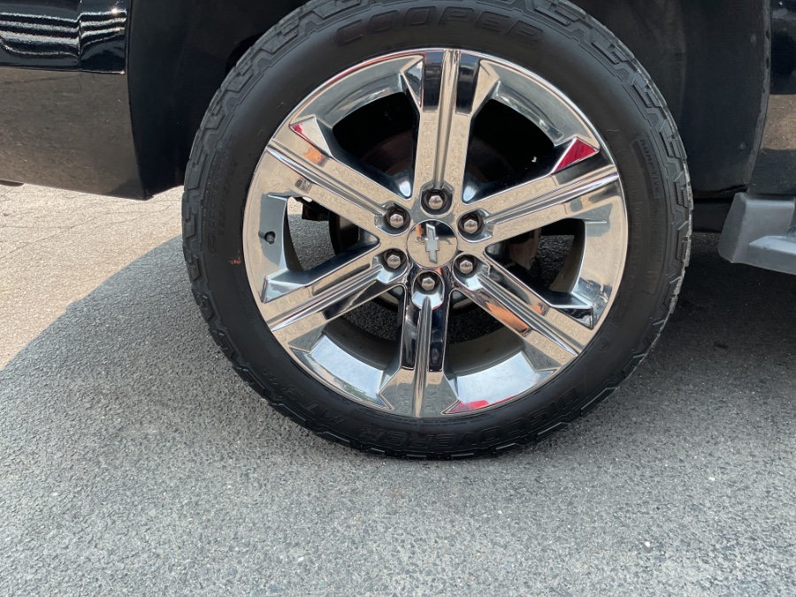2017 Chevrolet Tahoe 4WD 4dr LT, available for sale in Waterbury, Connecticut | Jim Juliani Motors. Waterbury, Connecticut 2017 Chevrolet Tahoe 4WD 4dr LT, available for sale in Waterbury, Connecticut | Jim Juliani Motors. Waterbury, Connecticut