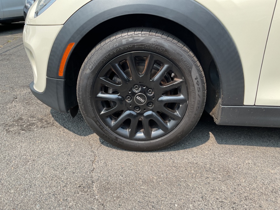 2019 MINI Hardtop 4 Door Cooper FWD, available for sale in Waterbury, Connecticut | Jim Juliani Motors. Waterbury, Connecticut 2019 MINI Hardtop 4 Door Cooper FWD, available for sale in Waterbury, Connecticut | Jim Juliani Motors. Waterbury, Connecticut