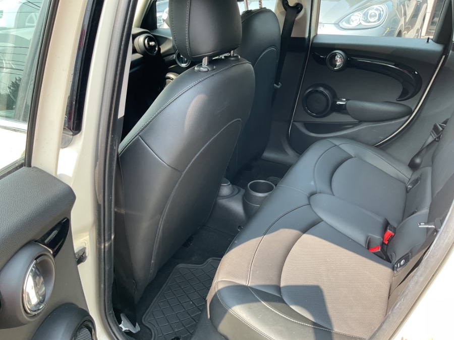2019 MINI Hardtop 4 Door Cooper FWD, available for sale in Waterbury, Connecticut | Jim Juliani Motors. Waterbury, Connecticut 2019 MINI Hardtop 4 Door Cooper FWD, available for sale in Waterbury, Connecticut | Jim Juliani Motors. Waterbury, Connecticut