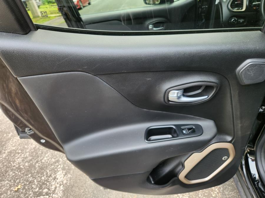 2016 Jeep Renegade 4WD 4dr Limited, available for sale in West Babylon, New York | SGM Auto Sales. West Babylon, New York 2016 Jeep Renegade 4WD 4dr Limited, available for sale in West Babylon, New York | SGM Auto Sales. West Babylon, New York