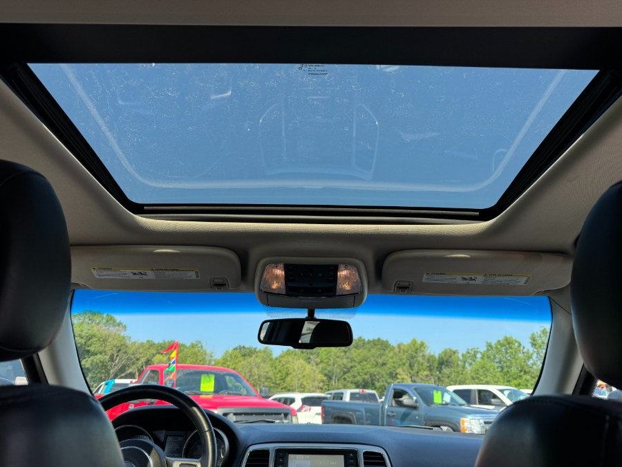 2012 Jeep Grand Cherokee 4WD 4dr Laredo Altitude, available for sale in Ortonville, Michigan | Marsh Auto Sales LLC. Ortonville, Michigan 2012 Jeep Grand Cherokee 4WD 4dr Laredo Altitude, available for sale in Ortonville, Michigan | Marsh Auto Sales LLC. Ortonville, Michigan
