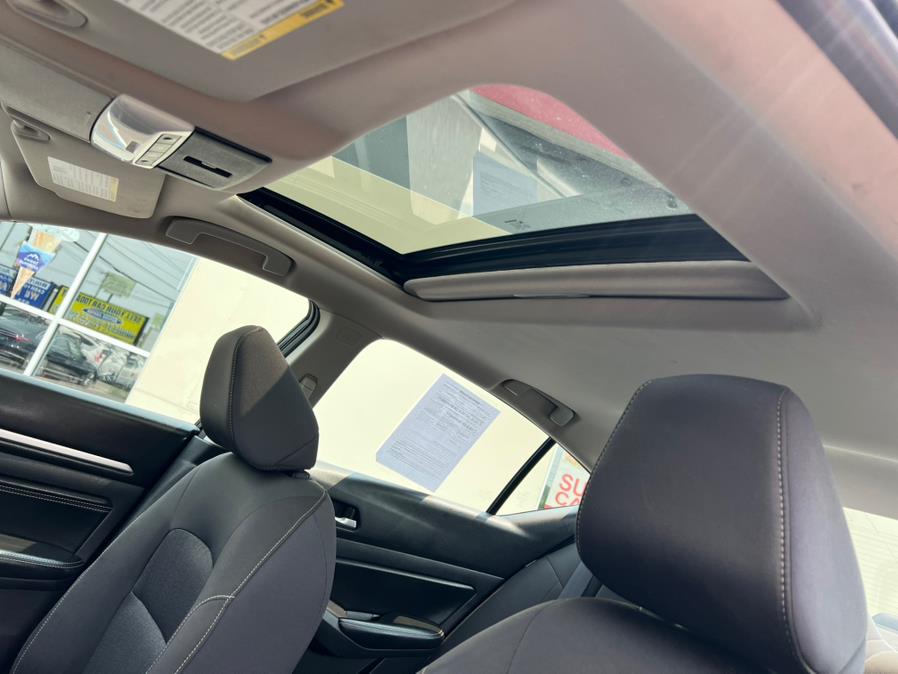 2019 Nissan Altima 2.5 SV Sedan, available for sale in Lodi, New Jersey | Route 46 Auto Sales Inc. Lodi, New Jersey 2019 Nissan Altima 2.5 SV Sedan, available for sale in Lodi, New Jersey | Route 46 Auto Sales Inc. Lodi, New Jersey