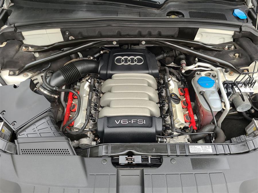 2012 Audi Q5 quattro 4dr 3.2L Premium Plus, available for sale in Canton, Connecticut | Lava Motors. Canton, Connecticut 2012 Audi Q5 quattro 4dr 3.2L Premium Plus, available for sale in Canton, Connecticut | Lava Motors. Canton, Connecticut