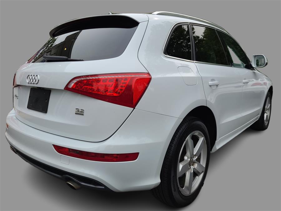 2012 Audi Q5 quattro 4dr 3.2L Premium Plus, available for sale in Canton, Connecticut | Lava Motors. Canton, Connecticut 2012 Audi Q5 quattro 4dr 3.2L Premium Plus, available for sale in Canton, Connecticut | Lava Motors. Canton, Connecticut