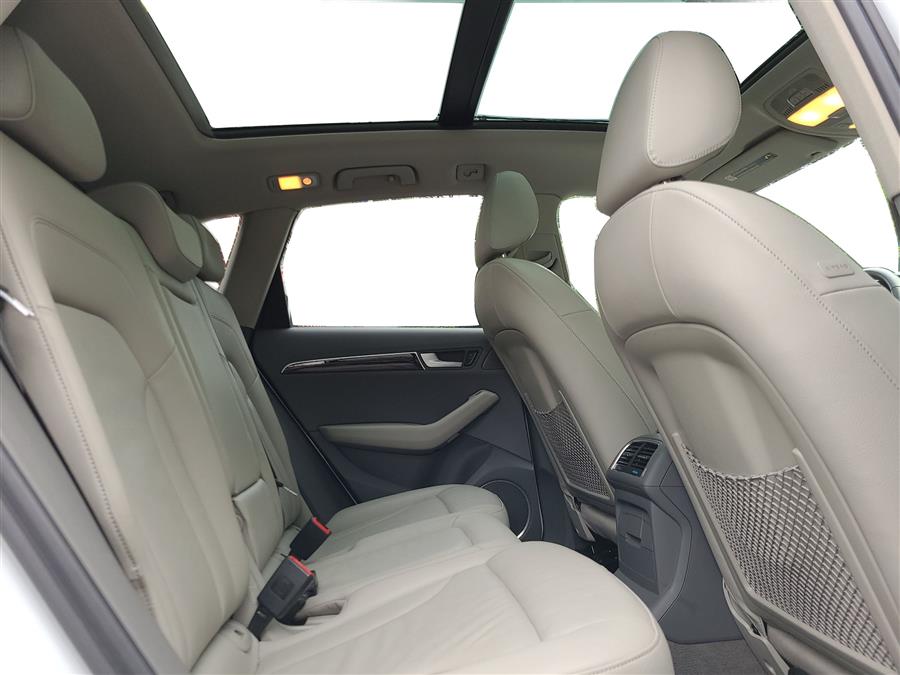 2012 Audi Q5 quattro 4dr 3.2L Premium Plus, available for sale in Canton, Connecticut | Lava Motors. Canton, Connecticut 2012 Audi Q5 quattro 4dr 3.2L Premium Plus, available for sale in Canton, Connecticut | Lava Motors. Canton, Connecticut