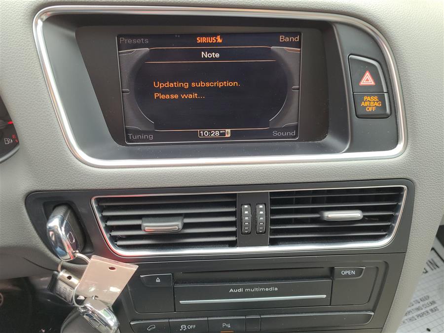 2012 Audi Q5 quattro 4dr 3.2L Premium Plus, available for sale in Canton, Connecticut | Lava Motors. Canton, Connecticut 2012 Audi Q5 quattro 4dr 3.2L Premium Plus, available for sale in Canton, Connecticut | Lava Motors. Canton, Connecticut