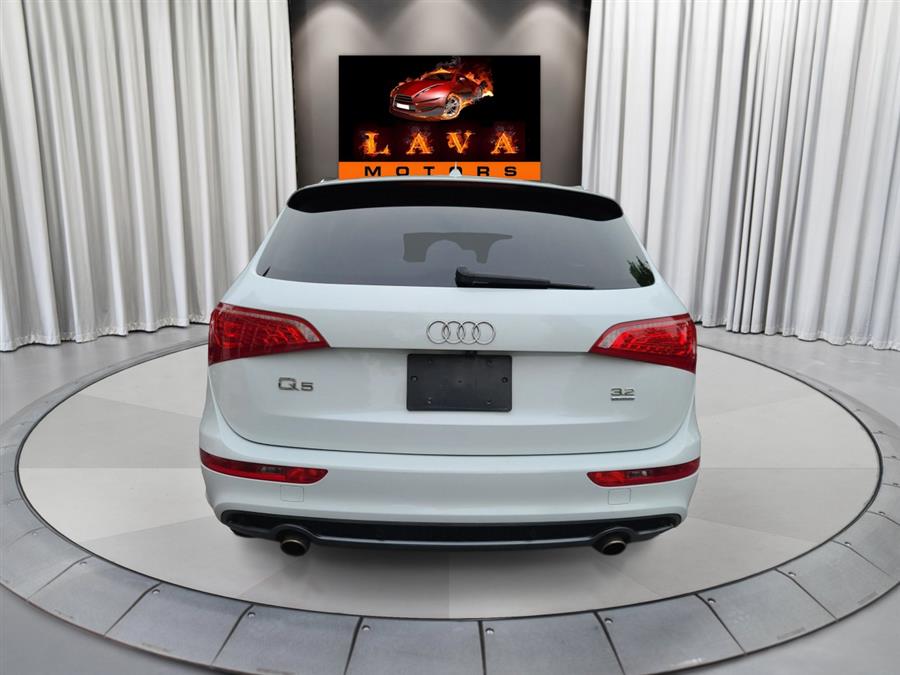 2012 Audi Q5 quattro 4dr 3.2L Premium Plus, available for sale in Canton, Connecticut | Lava Motors. Canton, Connecticut 2012 Audi Q5 quattro 4dr 3.2L Premium Plus, available for sale in Canton, Connecticut | Lava Motors. Canton, Connecticut