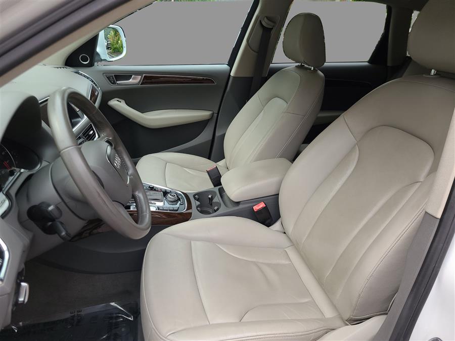 2012 Audi Q5 quattro 4dr 3.2L Premium Plus, available for sale in Canton, Connecticut | Lava Motors. Canton, Connecticut 2012 Audi Q5 quattro 4dr 3.2L Premium Plus, available for sale in Canton, Connecticut | Lava Motors. Canton, Connecticut