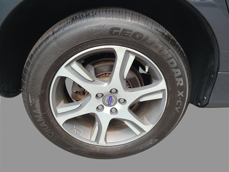 2015 Volvo XC60 2015.5 AWD 4dr T6, available for sale in Canton, Connecticut | Lava Motors. Canton, Connecticut 2015 Volvo XC60 2015.5 AWD 4dr T6, available for sale in Canton, Connecticut | Lava Motors. Canton, Connecticut