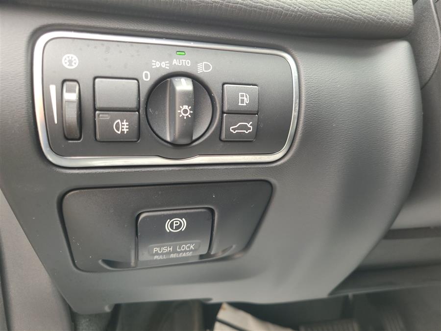 2015 Volvo XC60 2015.5 AWD 4dr T6, available for sale in Canton, Connecticut | Lava Motors. Canton, Connecticut 2015 Volvo XC60 2015.5 AWD 4dr T6, available for sale in Canton, Connecticut | Lava Motors. Canton, Connecticut