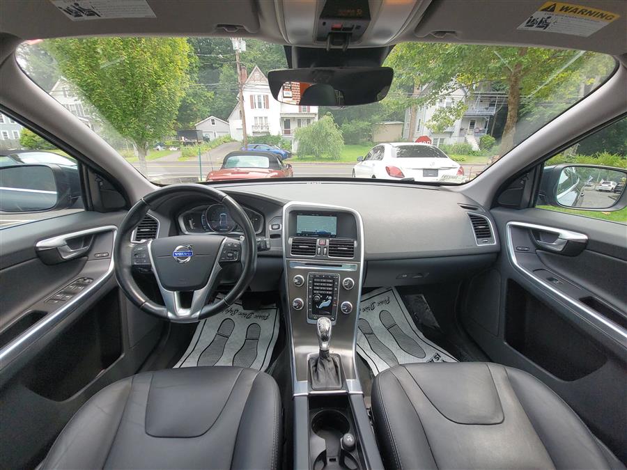 2015 Volvo XC60 2015.5 AWD 4dr T6, available for sale in Canton, Connecticut | Lava Motors. Canton, Connecticut 2015 Volvo XC60 2015.5 AWD 4dr T6, available for sale in Canton, Connecticut | Lava Motors. Canton, Connecticut