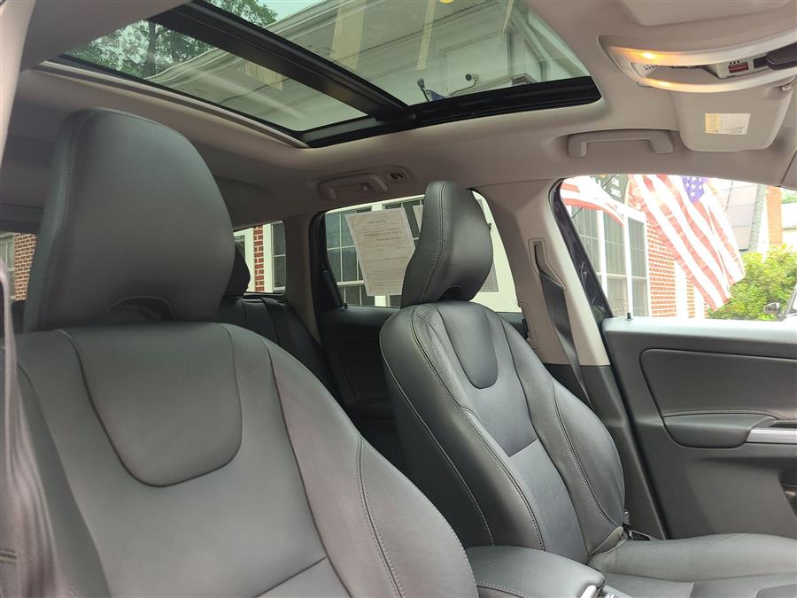 2015 Volvo XC60 2015.5 AWD 4dr T6, available for sale in Canton, Connecticut | Lava Motors. Canton, Connecticut 2015 Volvo XC60 2015.5 AWD 4dr T6, available for sale in Canton, Connecticut | Lava Motors. Canton, Connecticut