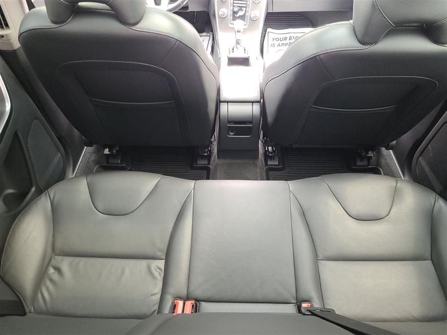 2015 Volvo XC60 2015.5 AWD 4dr T6, available for sale in Canton, Connecticut | Lava Motors. Canton, Connecticut 2015 Volvo XC60 2015.5 AWD 4dr T6, available for sale in Canton, Connecticut | Lava Motors. Canton, Connecticut