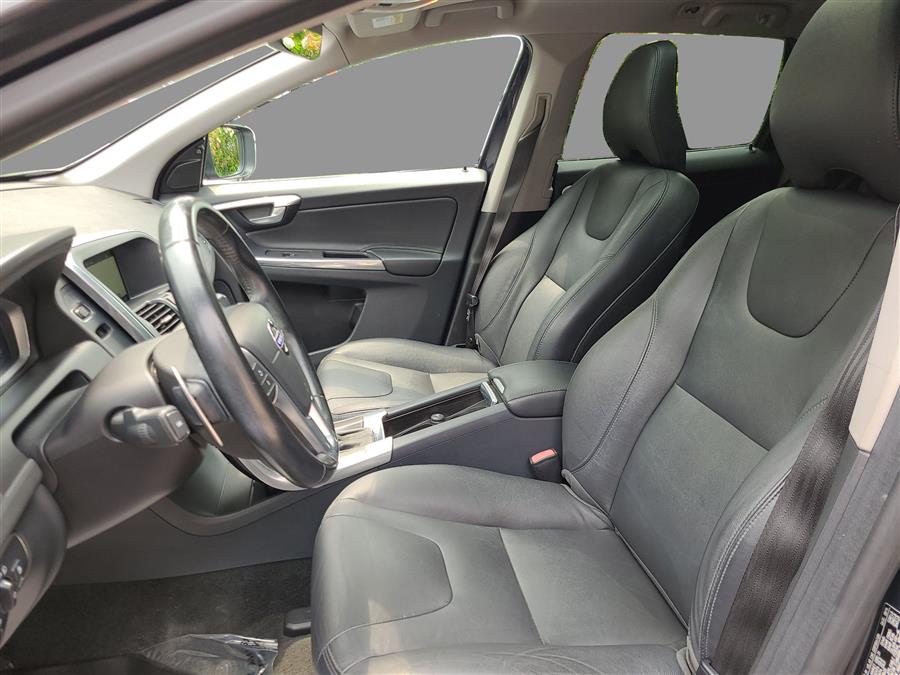 2015 Volvo XC60 2015.5 AWD 4dr T6, available for sale in Canton, Connecticut | Lava Motors. Canton, Connecticut 2015 Volvo XC60 2015.5 AWD 4dr T6, available for sale in Canton, Connecticut | Lava Motors. Canton, Connecticut