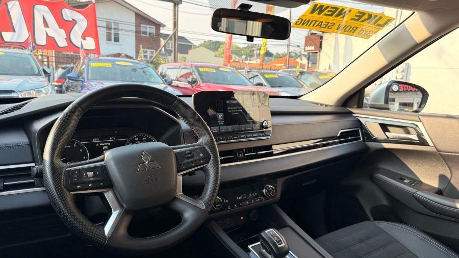 2024 Mitsubishi Outlander SE Sport Utility 4D, available for sale in Linden, New Jersey | Route 27 Auto Mall. Linden, New Jersey 2024 Mitsubishi Outlander SE Sport Utility 4D, available for sale in Linden, New Jersey | Route 27 Auto Mall. Linden, New Jersey