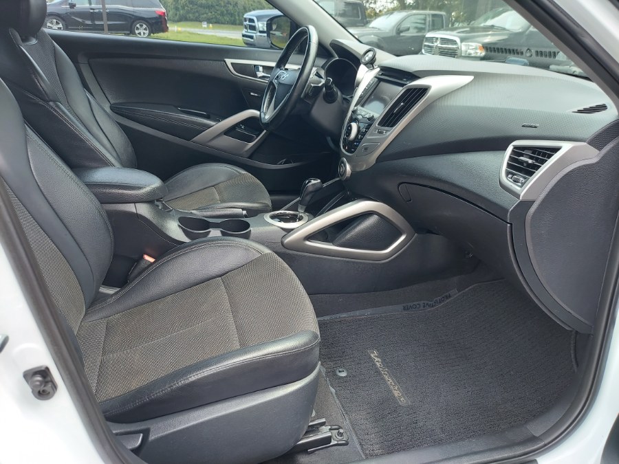 2015 Hyundai Veloster 3dr Cpe Auto, available for sale in East Windsor, Connecticut | United Auto Sales of E Windsor, Inc. East Windsor, Connecticut 2015 Hyundai Veloster 3dr Cpe Auto, available for sale in East Windsor, Connecticut | United Auto Sales of E Windsor, Inc. East Windsor, Connecticut