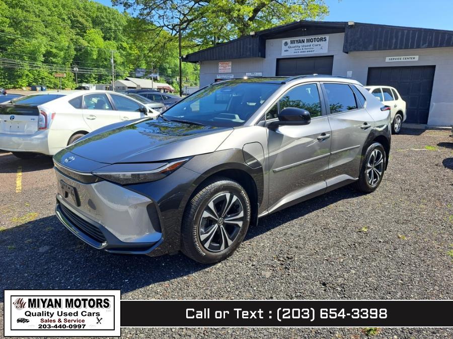 2023 Toyota bZ4X XLE photo 4