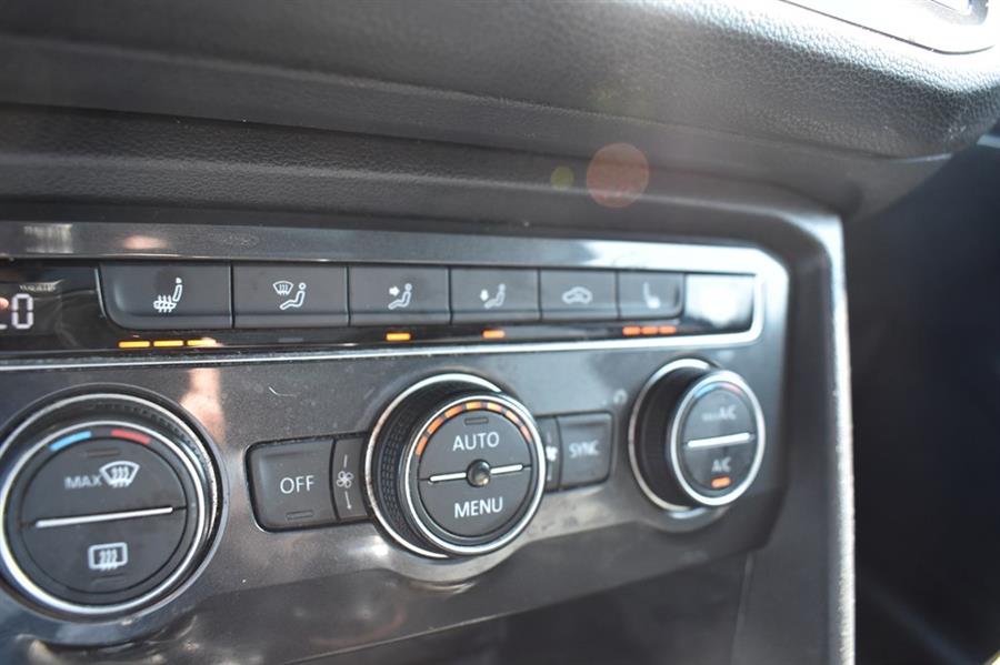 2018 Volkswagen Tiguan SE, available for sale in Patchogue, New York | 112 Auto Plaza. Patchogue, New York 2018 Volkswagen Tiguan SE, available for sale in Patchogue, New York | 112 Auto Plaza. Patchogue, New York