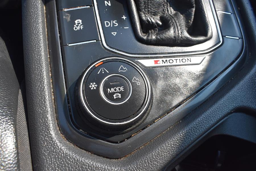 2018 Volkswagen Tiguan SE, available for sale in Patchogue, New York | 112 Auto Plaza. Patchogue, New York 2018 Volkswagen Tiguan SE, available for sale in Patchogue, New York | 112 Auto Plaza. Patchogue, New York