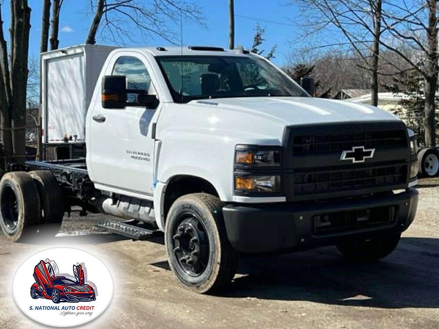 2023 Chevrolet Silverado MD 2WD Reg Cab LT, available for sale in Meriden, Connecticut | Sandra Auto Broker LLC. Meriden, Connecticut 2023 Chevrolet Silverado MD 2WD Reg Cab LT, available for sale in Meriden, Connecticut | Sandra Auto Broker LLC. Meriden, Connecticut